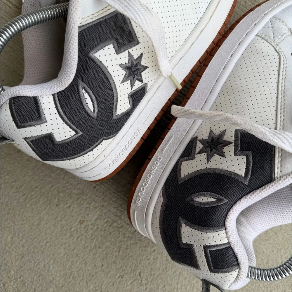 DC Court Graffik SE Skate Shoes 300927 White Gray Chunky Grunge Men’s Size 7 - Picture 10 of 12